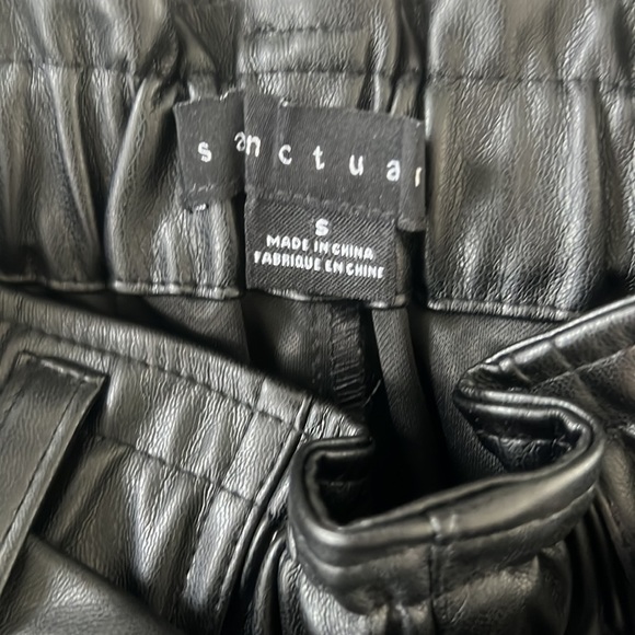 Sanctuary leather like shorts - Picture 2 of 7